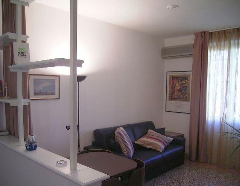 Cathy Apartment Рим Номер фото